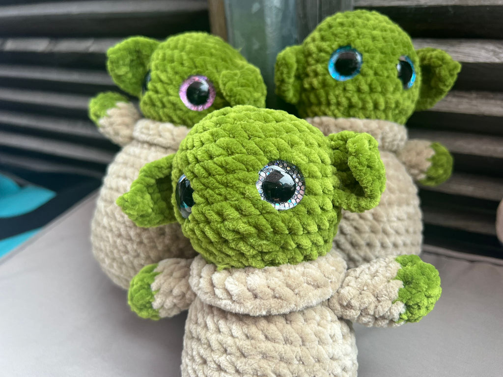 Süße grüne fantasy Figur (handgemacht)